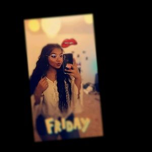 Meet your Posher, Eva